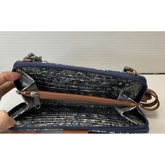 SAKROOTS Navy Spirit Desert Artist Circle Crossbody Zip Wallet Bag/Wristlet - Picture 11 of 13